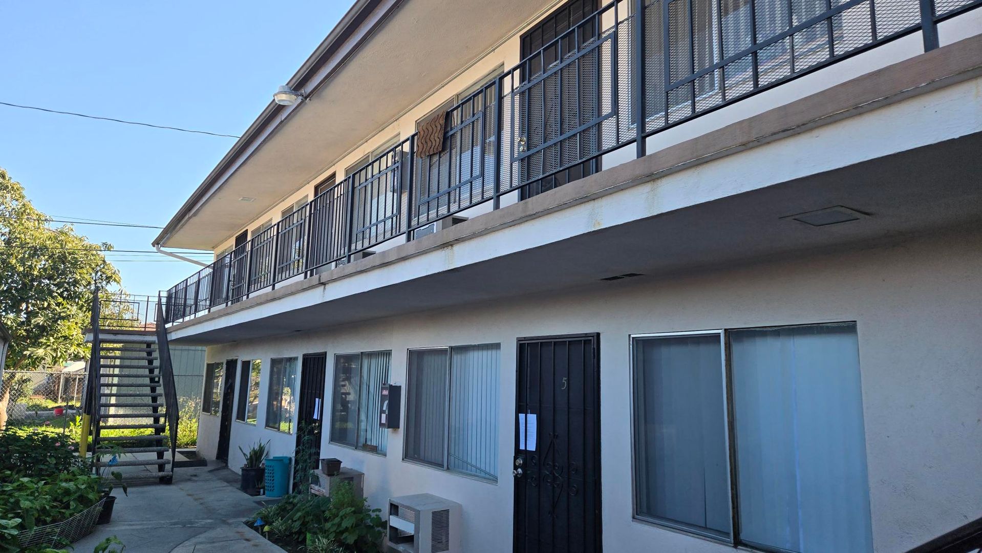 El Monte Apartment: 12126 - 12128 Ferris Road