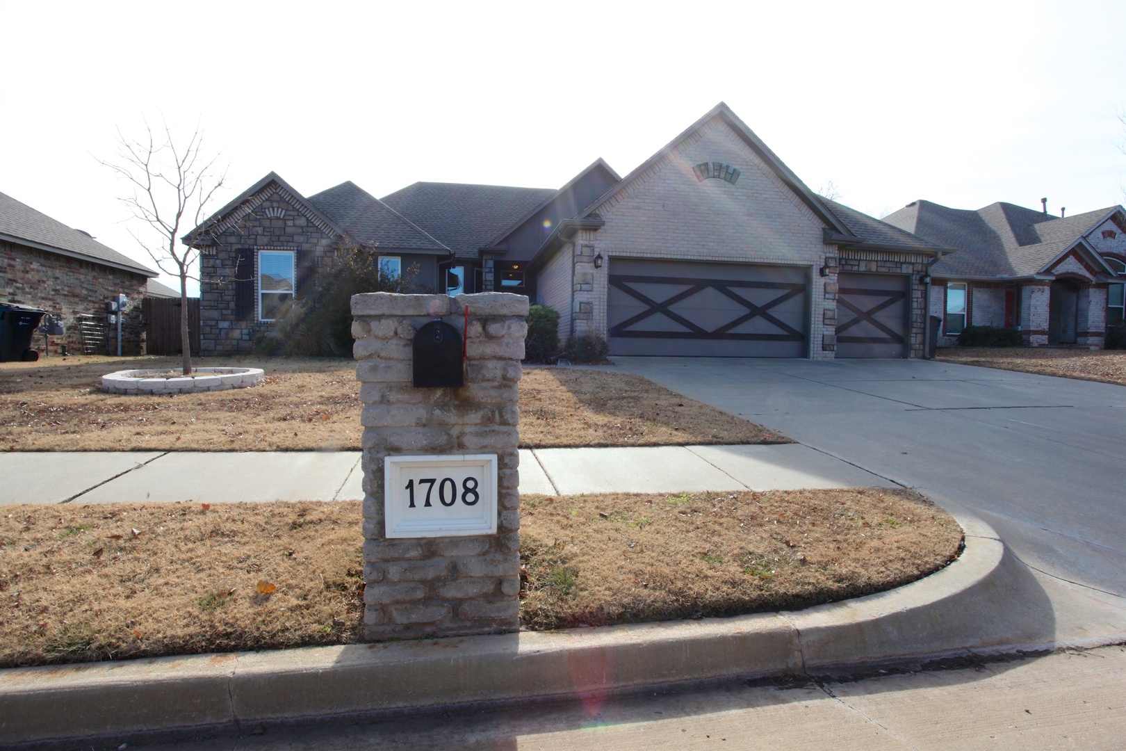Edmond House: 1708 NW 163rd Cir