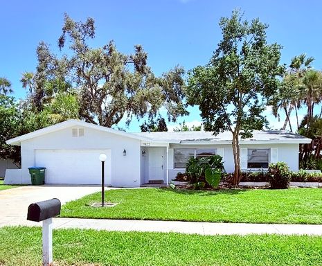 Largo 3 Bdrm/2 Bath Home with Large Fenced Yard, Central Location and Close to Beaches! – photo 1