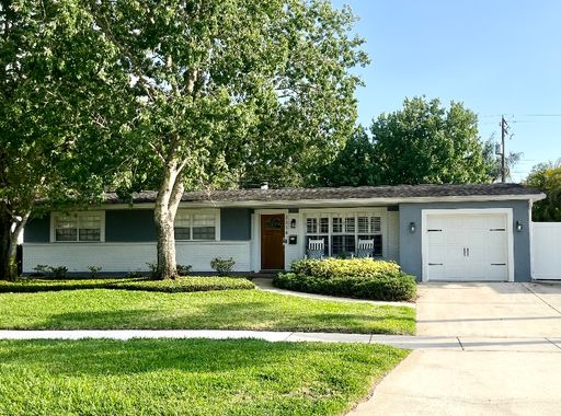 Gorgeous 3 Bdrm, 2 Bath Carrollwood Home, Freshly Renovated! – photo 1