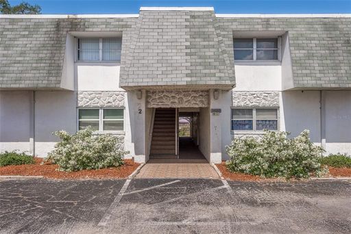 Large 2 Bed 1 Bath Condo Centrally Located