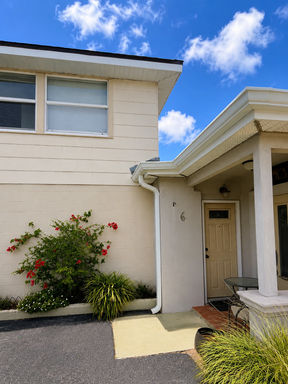 1 BR Indian Rocks Beach Bungalow with Beautiful Views, Rent Furnished or Unfurnished.