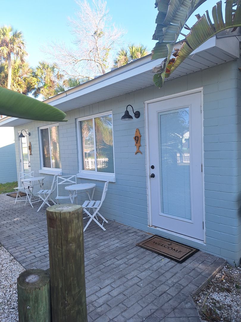 New Smyrna Beach House: 805 N. Dixie Fwy #9