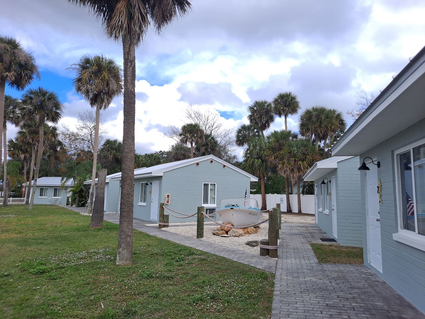 New Smyrna Beach House: 805 N. Dixie Fwy #5