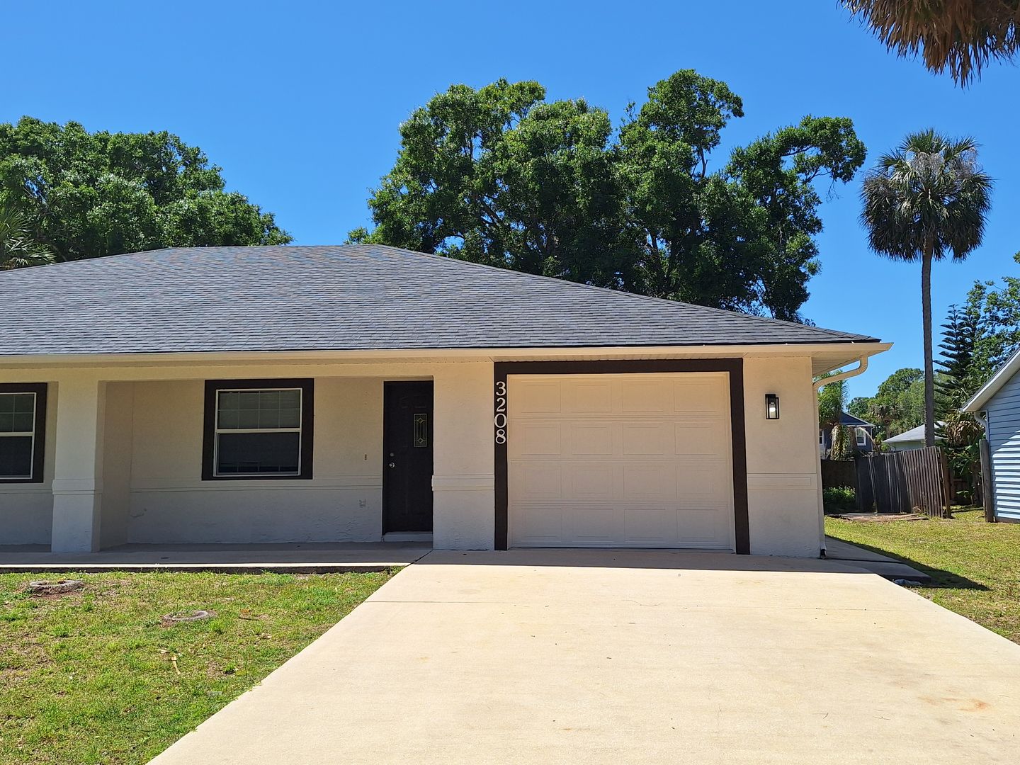 Edgewater House: 3208 India Palm Drive