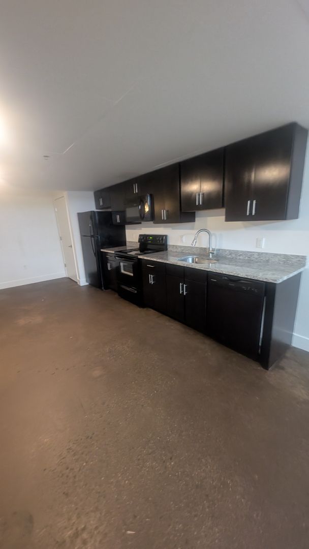 Trenton Apartment: 435 Tyler Street