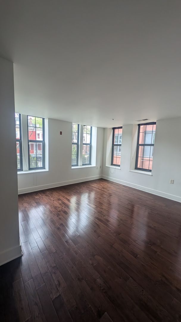 Trenton Apartment: 720 Monmouth Street
