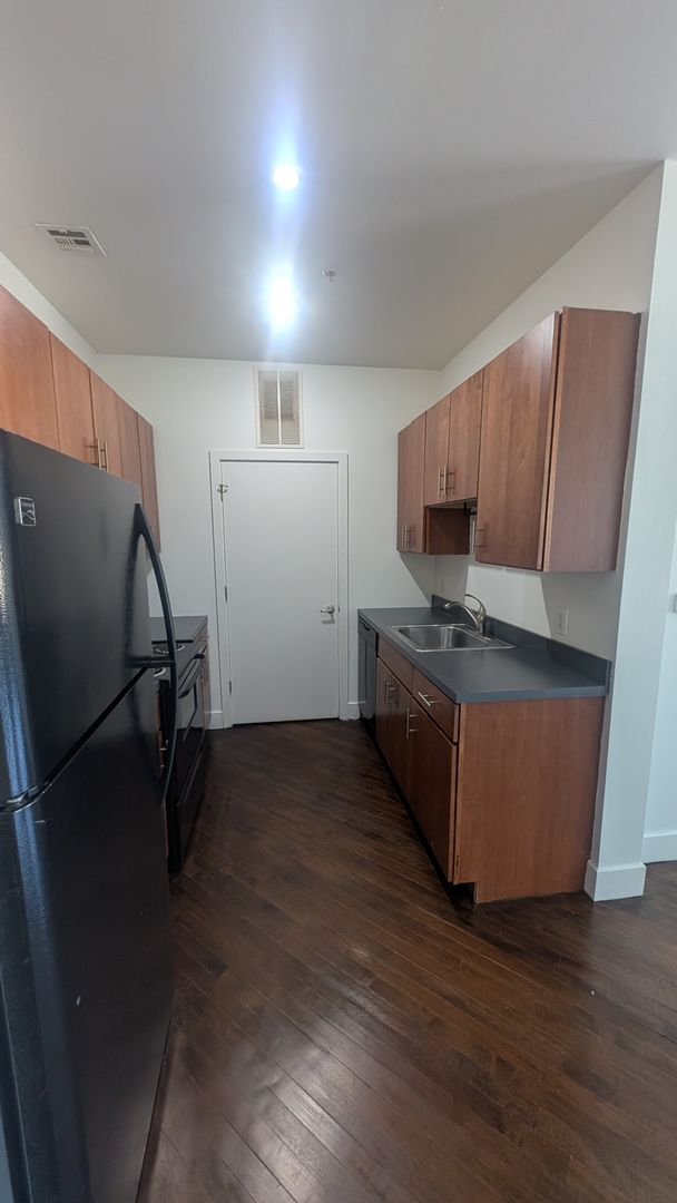 Trenton Apartment: 176 Division Street