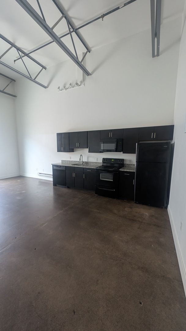 Trenton Apartment: 435 Tyler Street