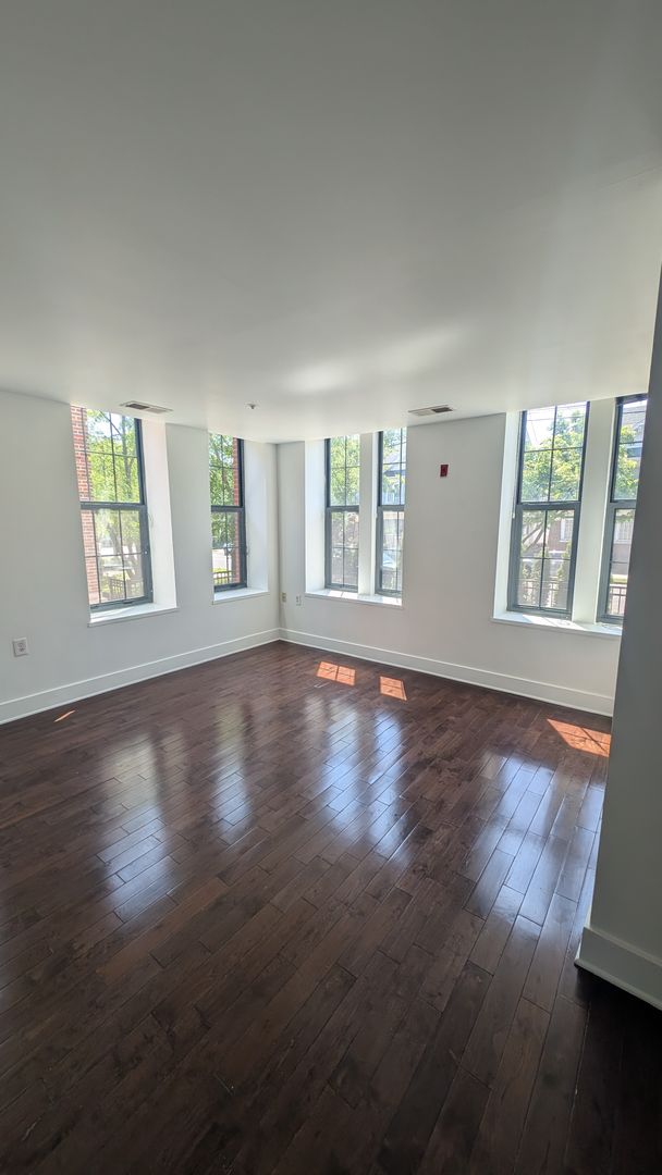 Trenton Apartment: 720 Monmouth Street