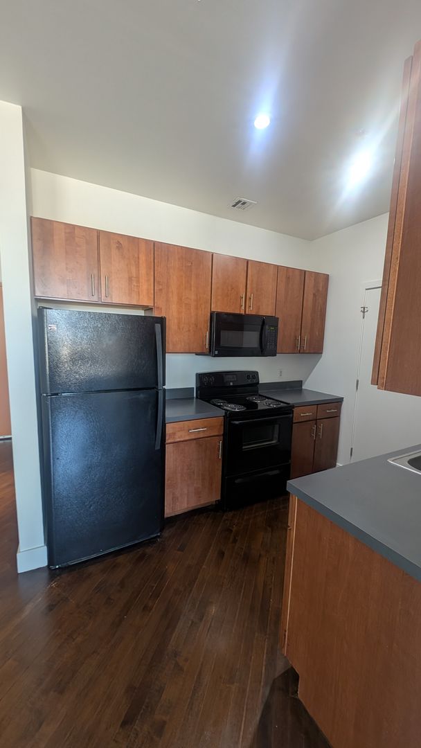 Trenton Apartment: 176 Division Street