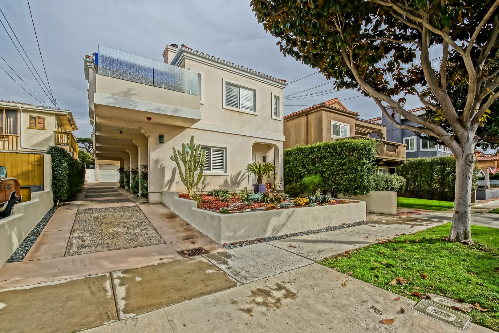 Redondo Beach Townhome: 226 N. Irena Ave. #B
