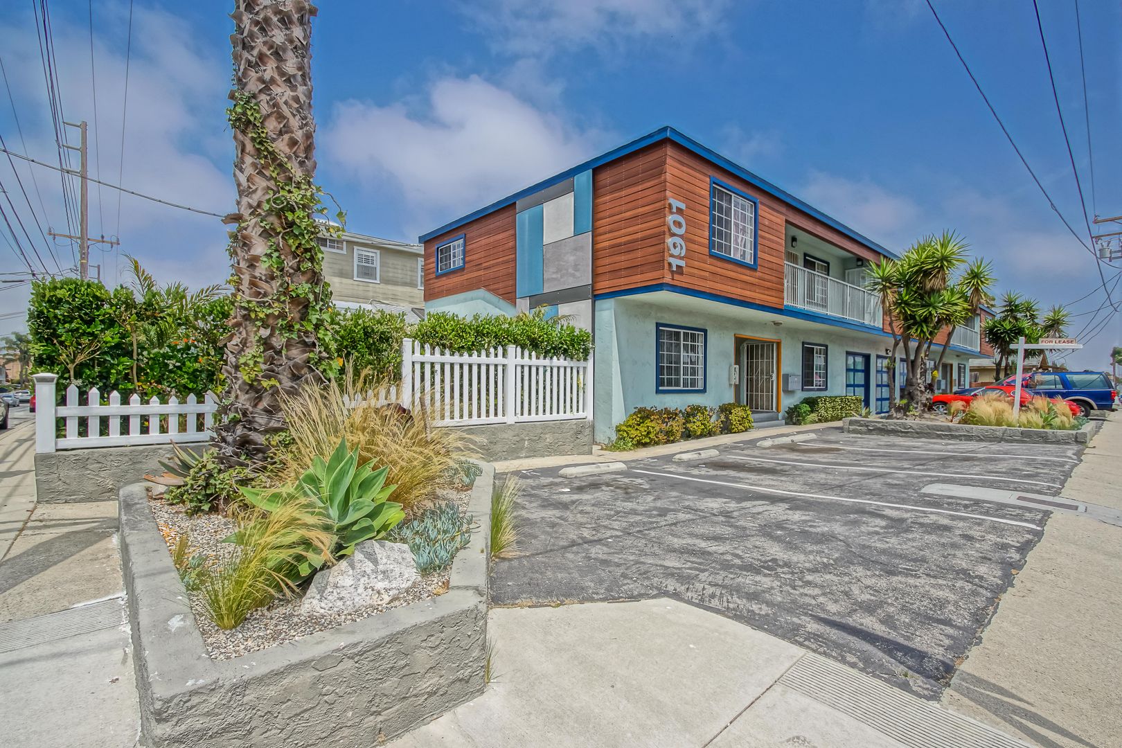 Redondo Beach Apartment: 1901-1905 Phelan Ln.