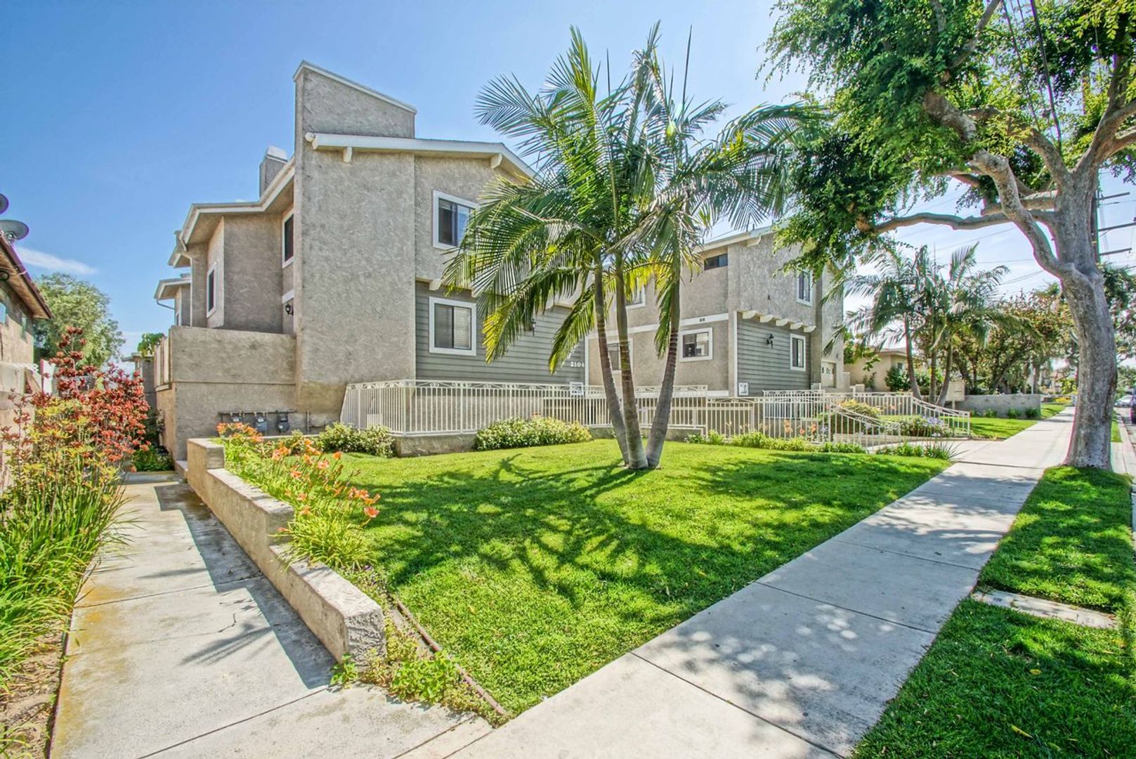 Redondo Beach Apartment: 2104 Grant Ave.