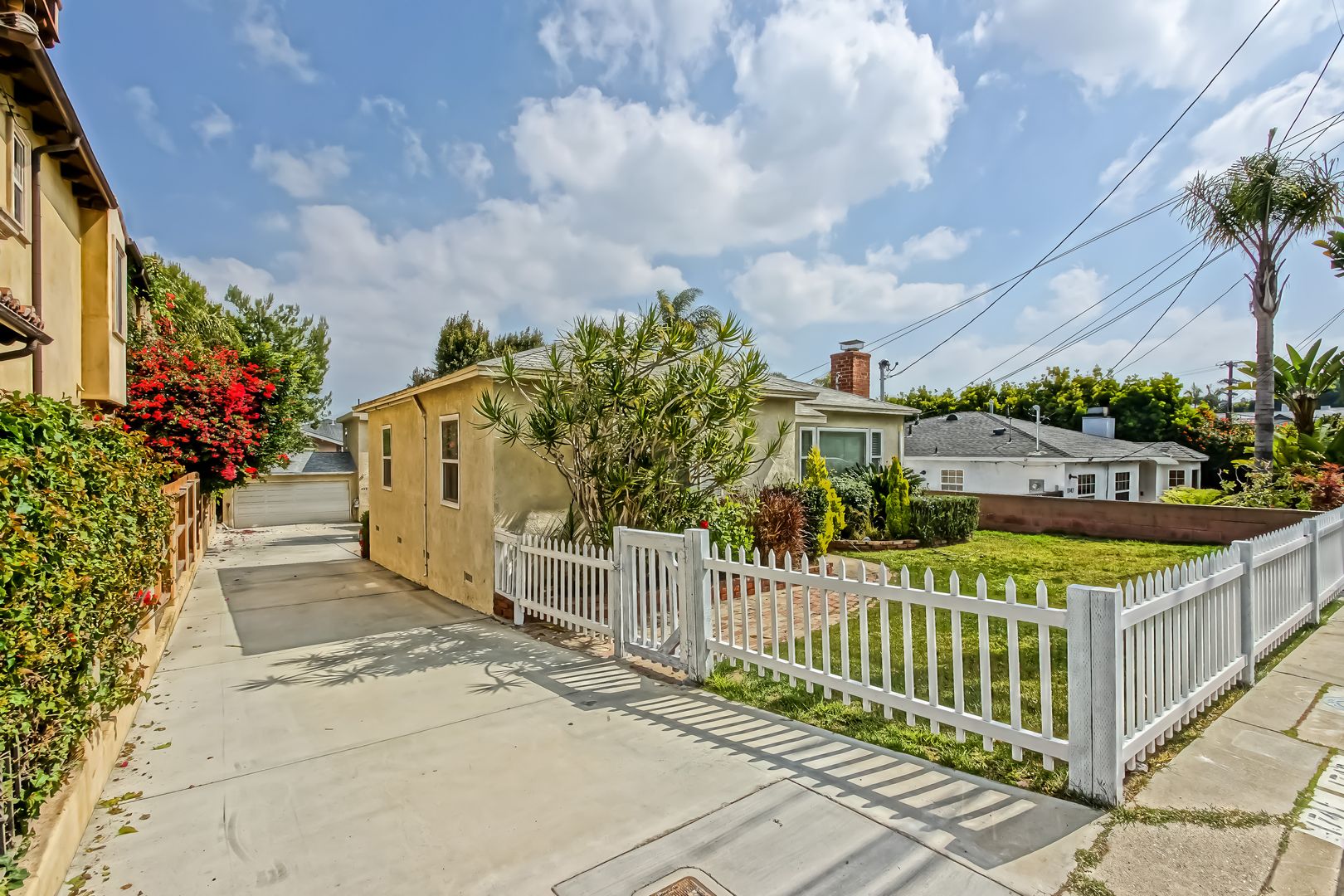 Manhattan Beach Apartment: 1741 2nd Street