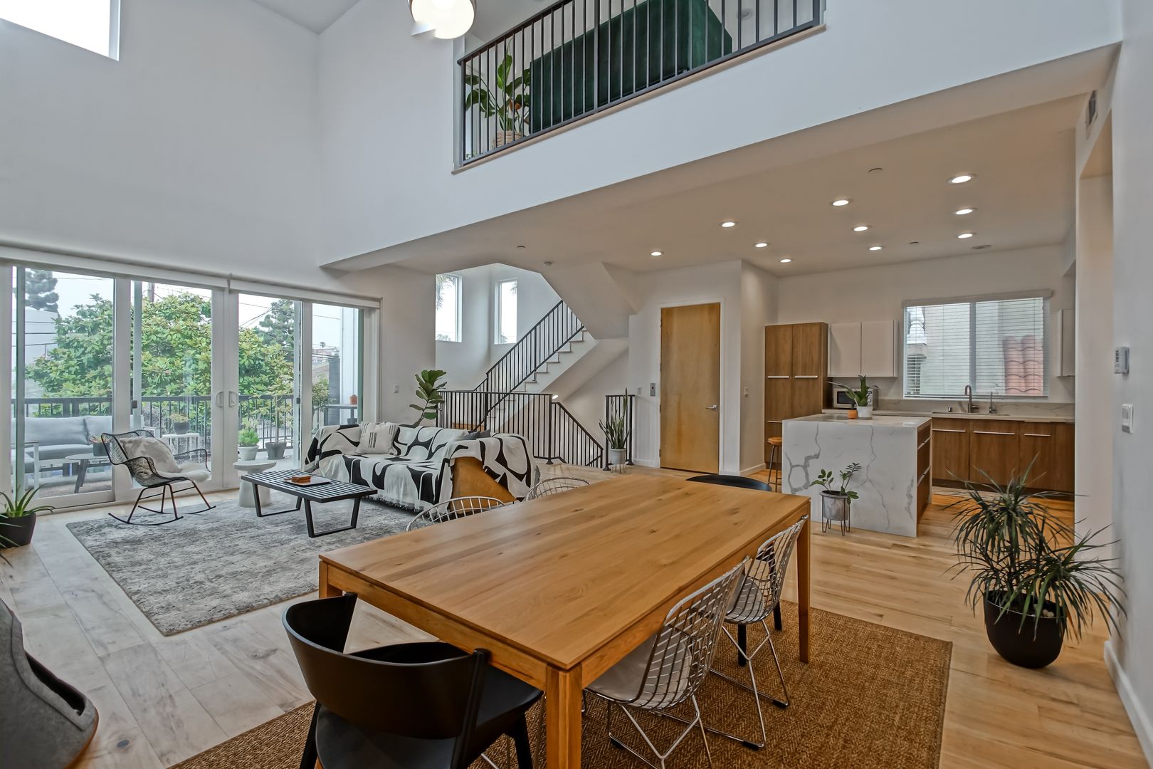 Redondo Beach House: 519 N. Gertruda Avenue Unit A