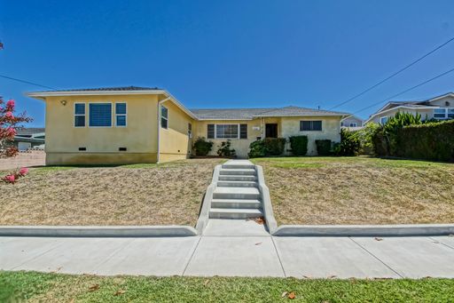 Spacious 3-bedroom, 3-bathroom Torrance home offering approximately 2,200 sq. ft. of living space. – photo 1