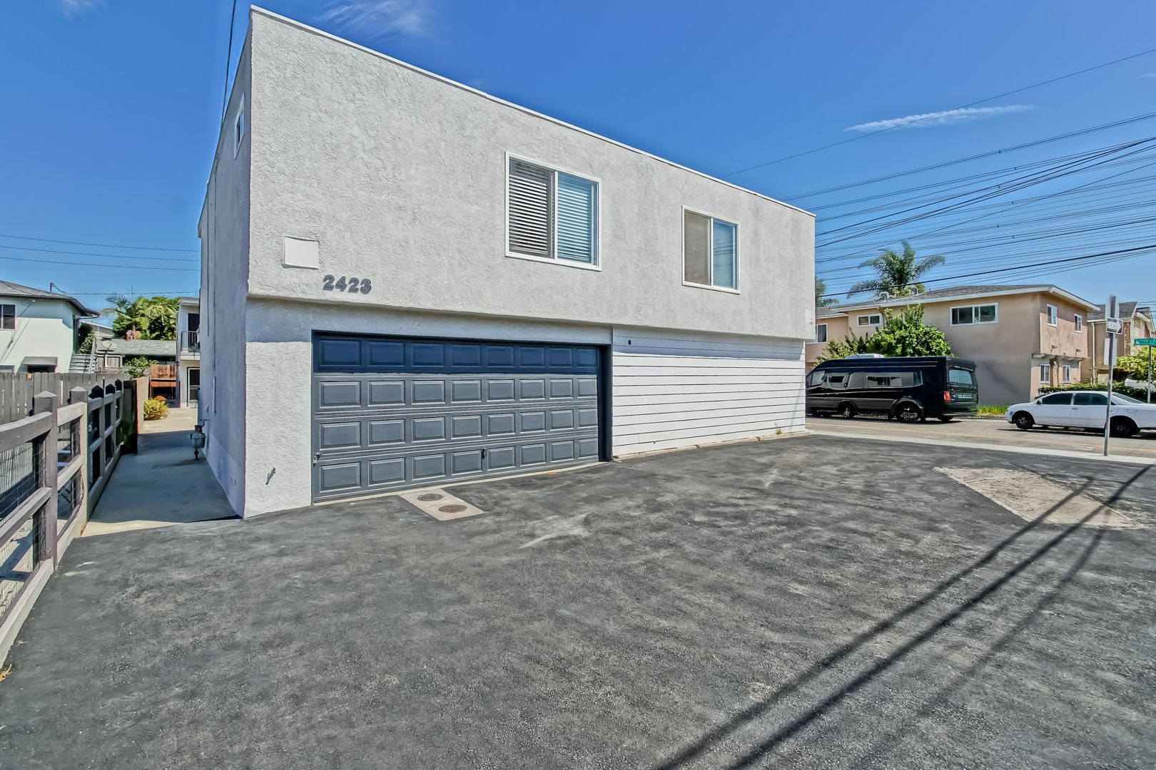 Redondo Beach Apartment: 2423 Carnegie Lane