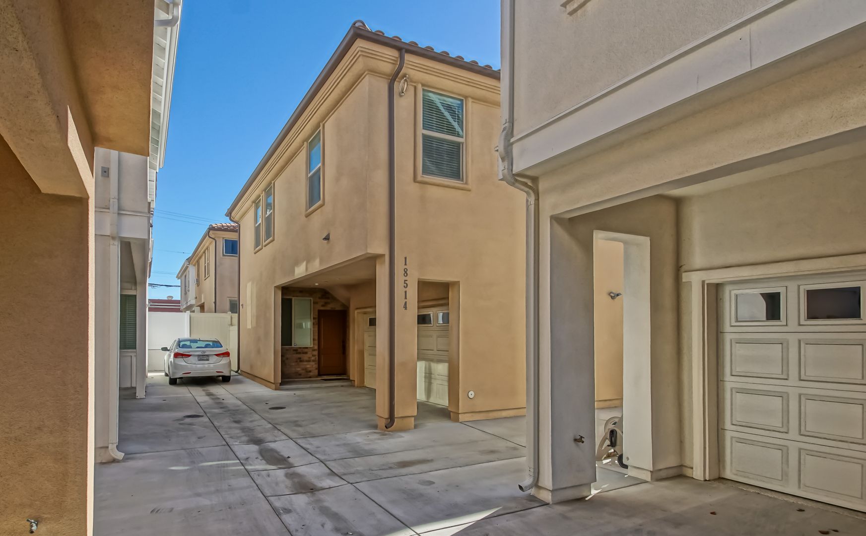 Redondo Beach Townhome: 18514 Grevillea Avenue