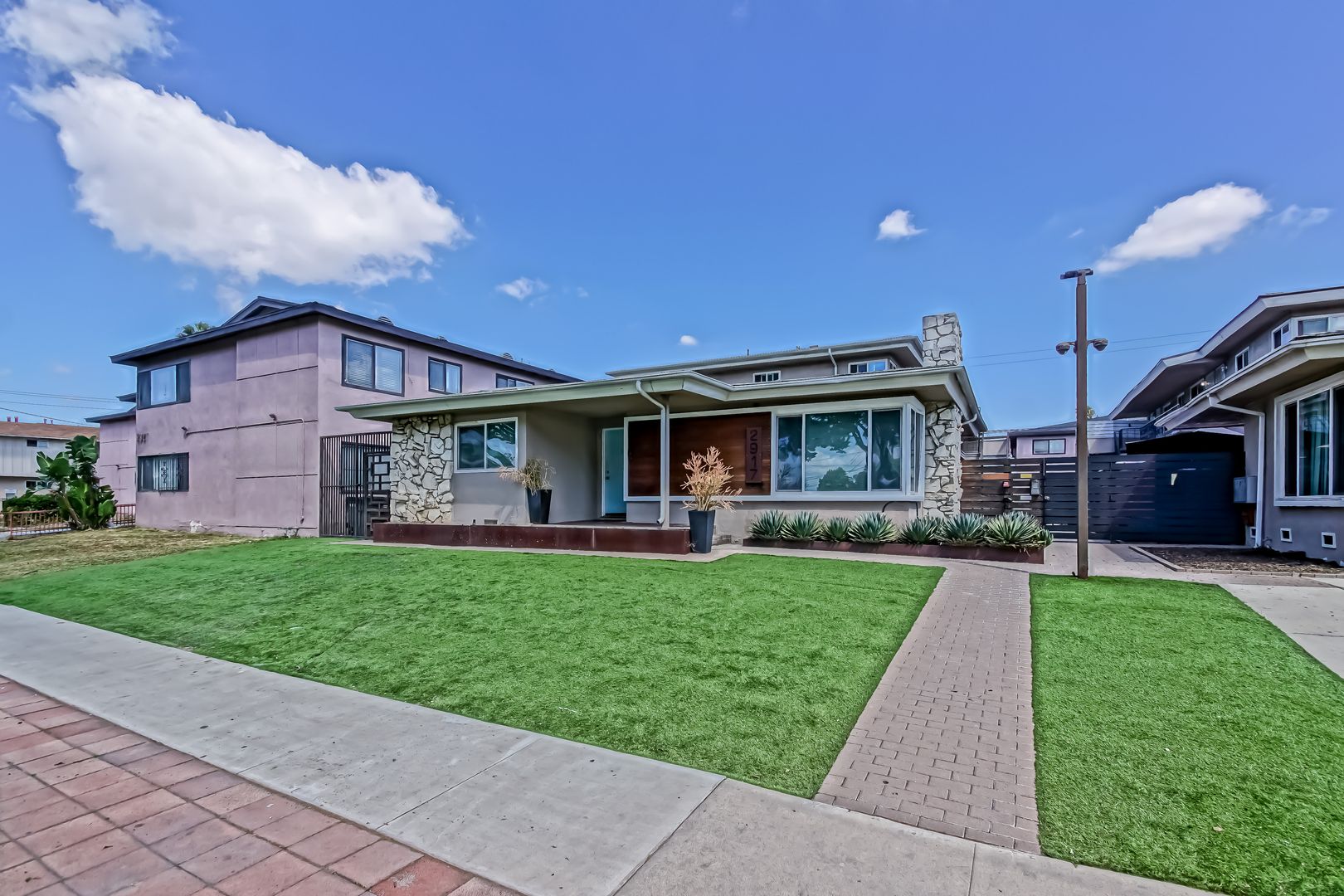 Gardena Apartment: 2917 W. Rosecrans Avenue