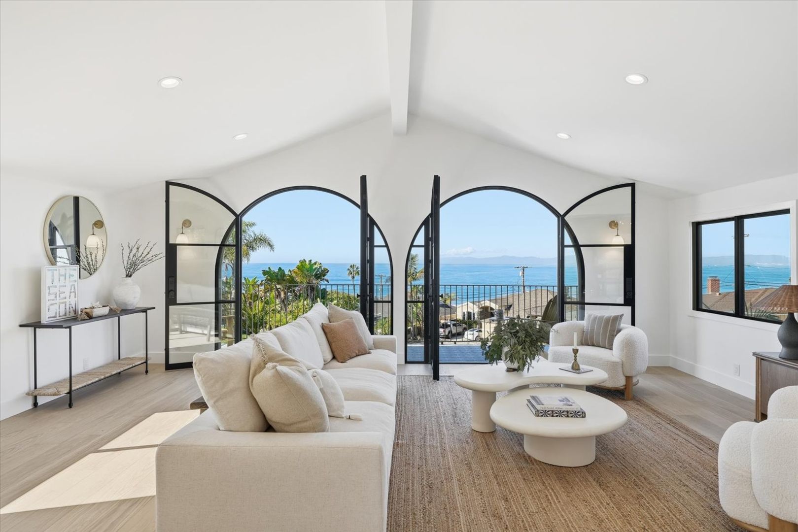 Redondo Beach House: 406 Via Mesa Grande