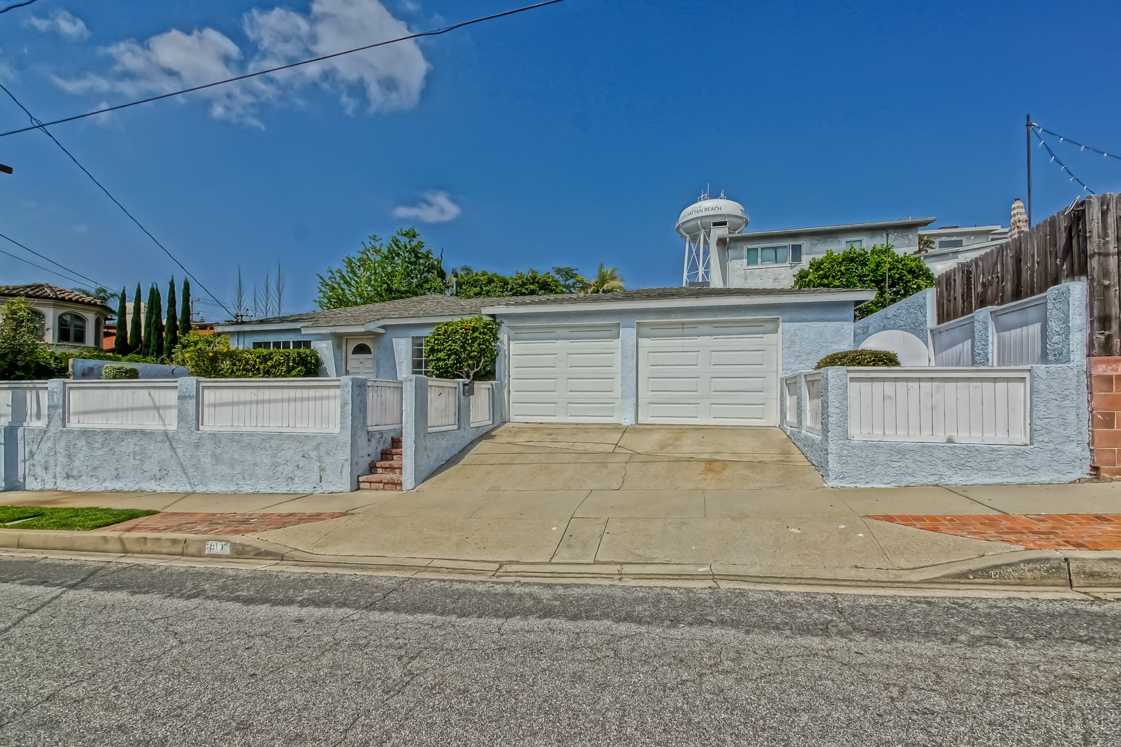 Manhattan Beach House: 615 N. Peck Avenue