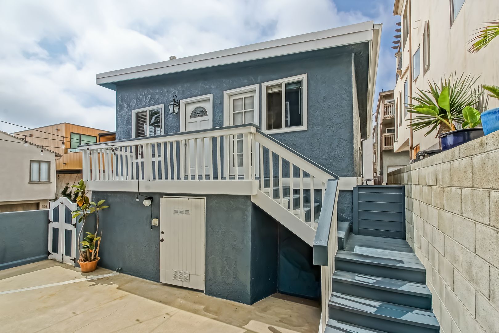 Manhattan Beach House: 116 6th Place