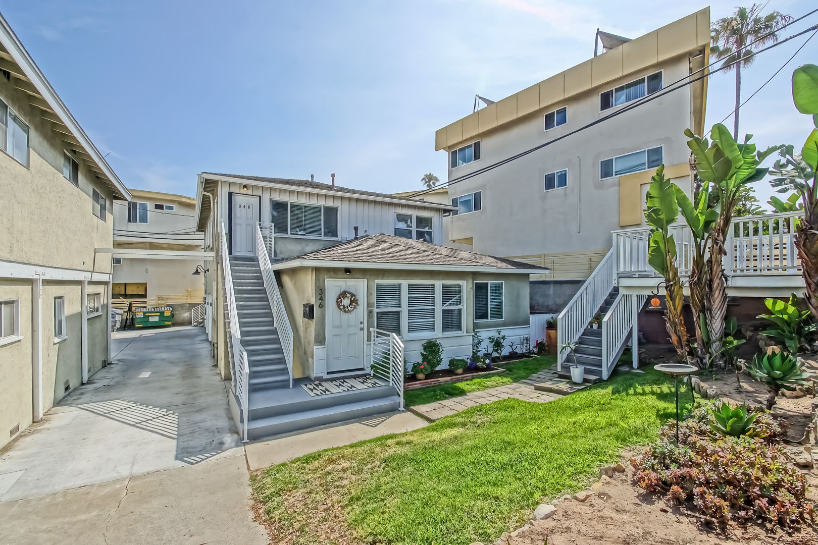 Redondo Beach Apartment: 344-348 Calle Miramar