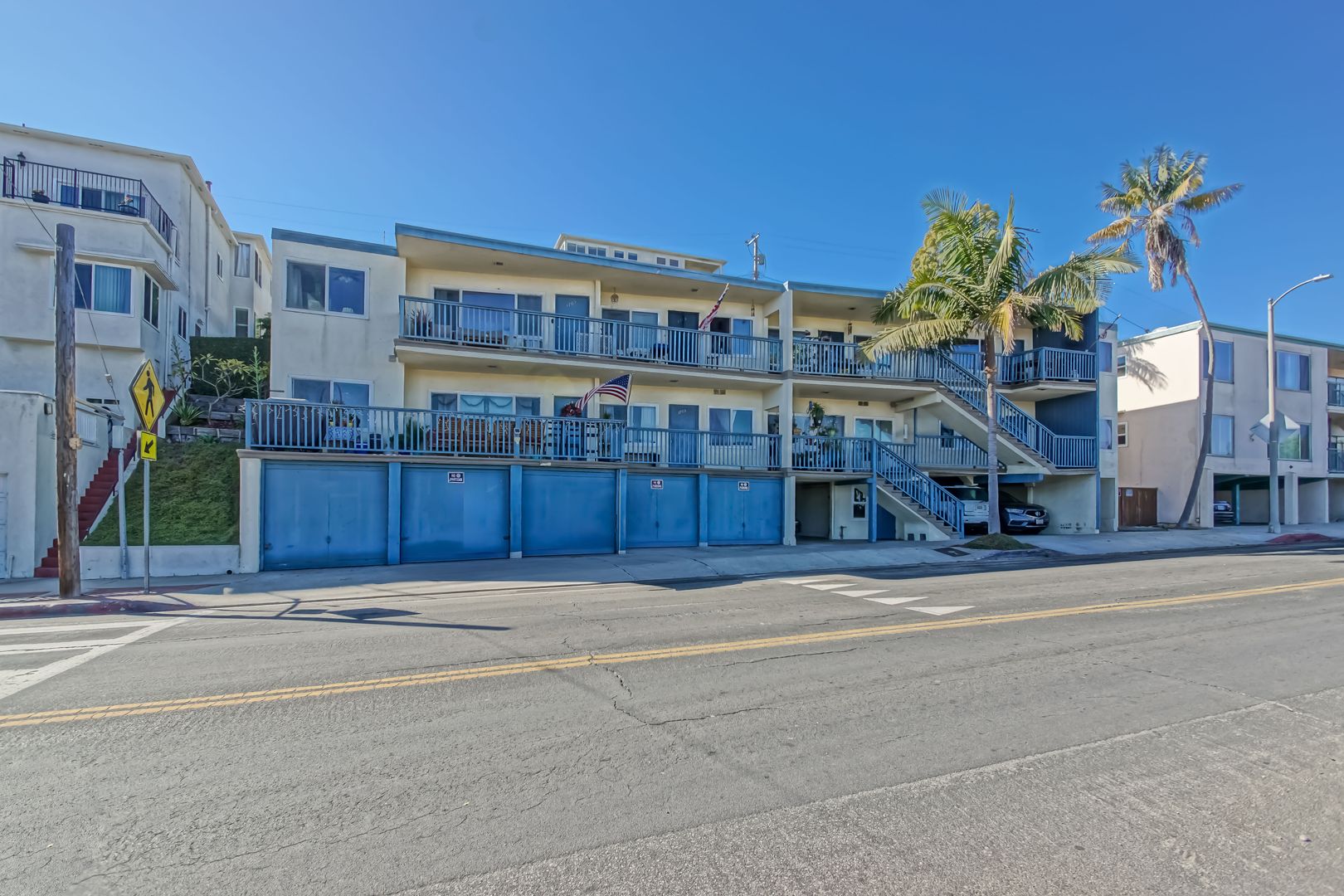 San Pedro Apartment: 3647-3709 Stephen M. White Drive