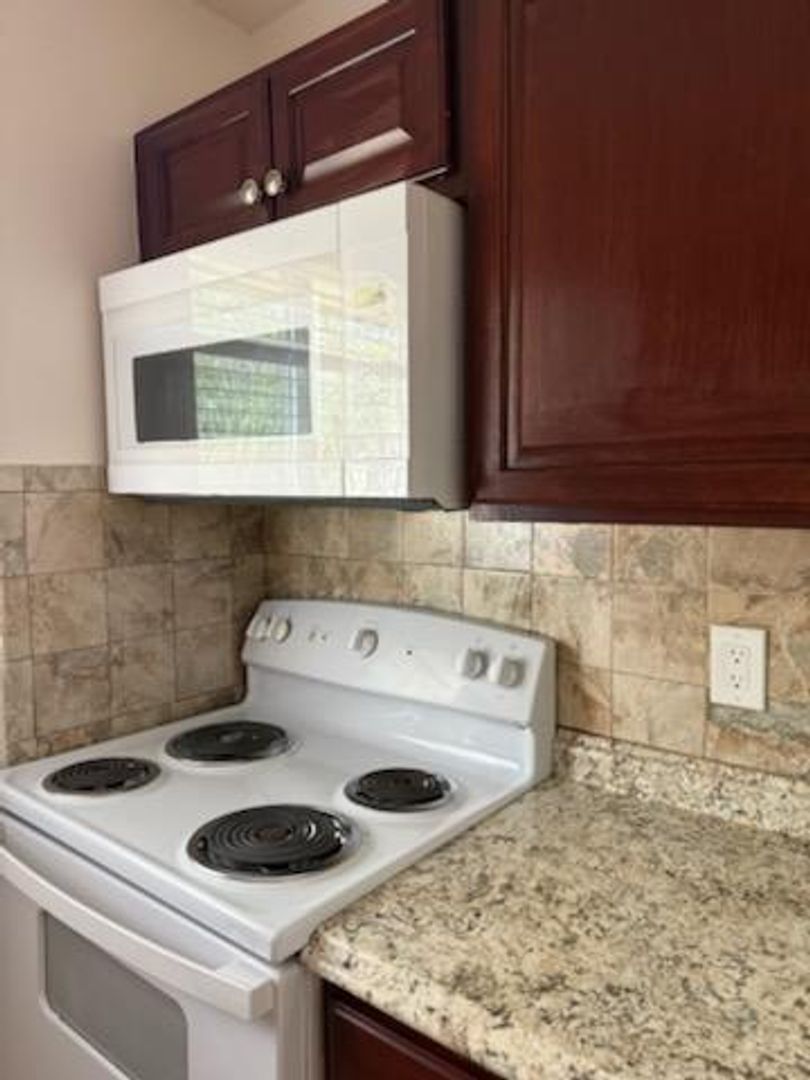 Ocean Park South Apartments LLC 6 of 12