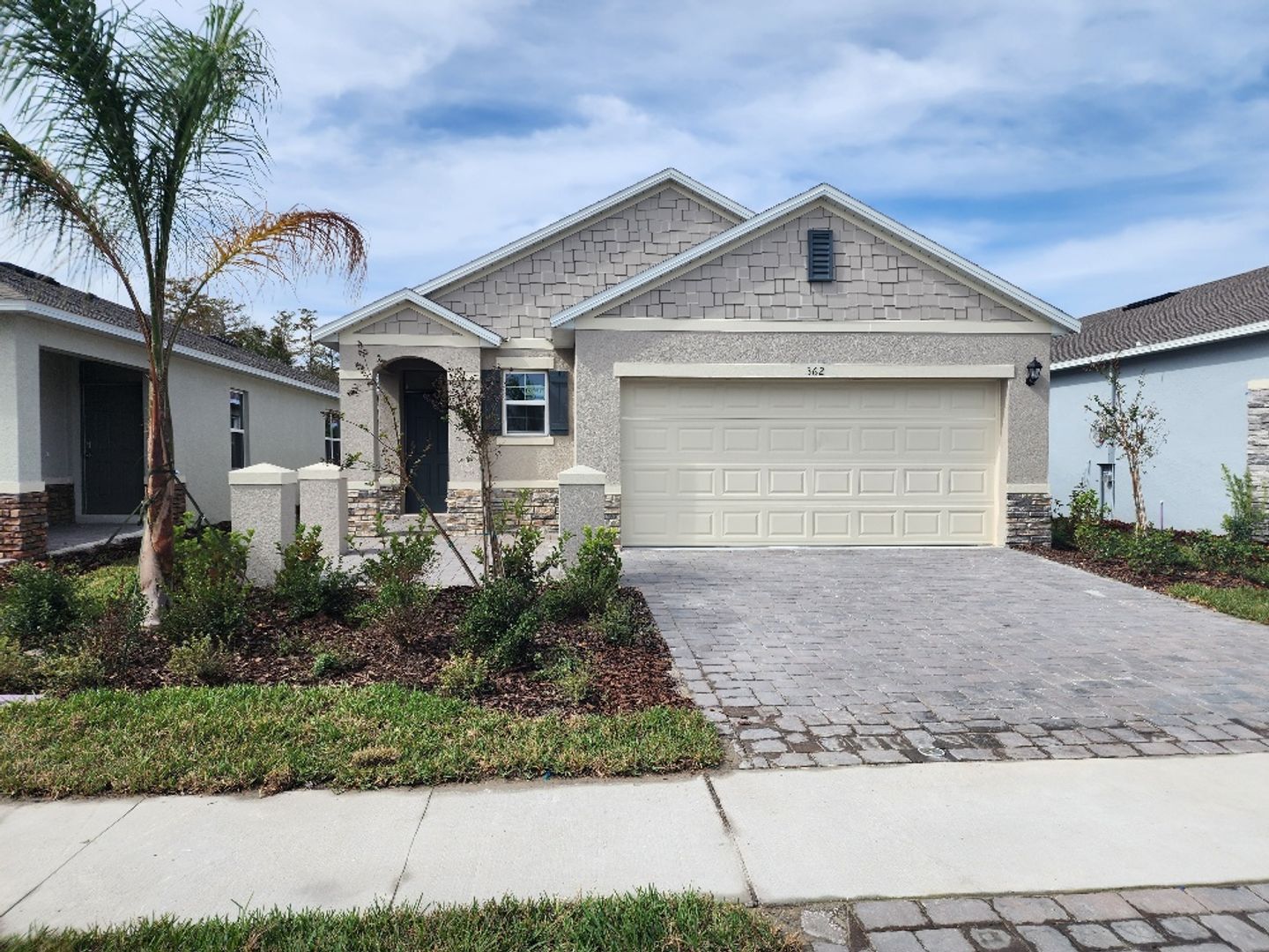 New Smyrna Beach House: 362 Caryota