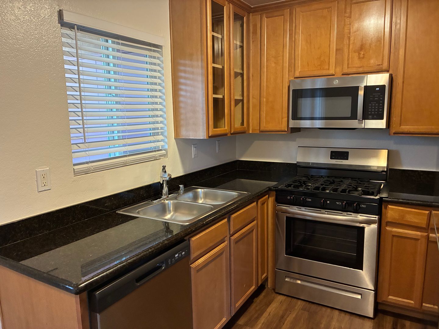 526 Calle Montecito 139 3 of 10