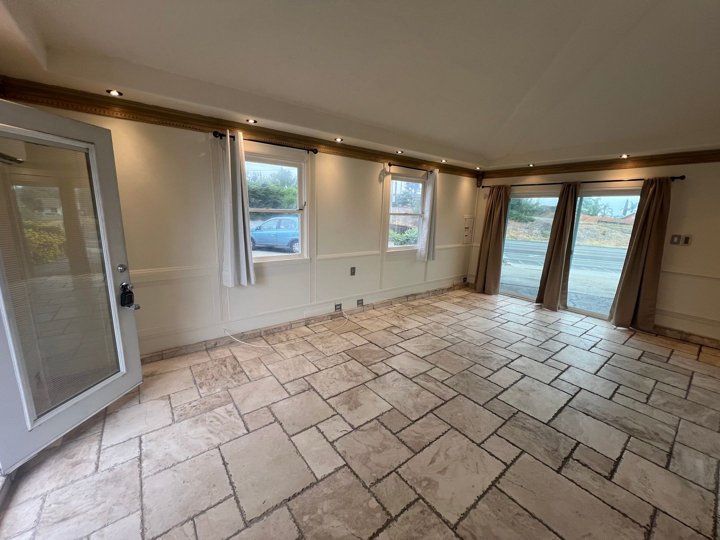 Vista Apartment: 1454 Olive Ave