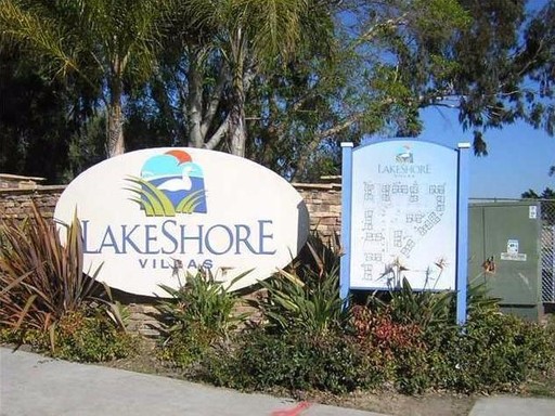 Beautiful Updated Unit, Pool/Spa, Private Laundry, Reserved Parking – photo 1