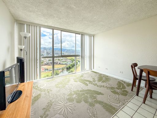 Beautiful High-Floor 1 Bedroom in Waikiki with Parking – photo 1