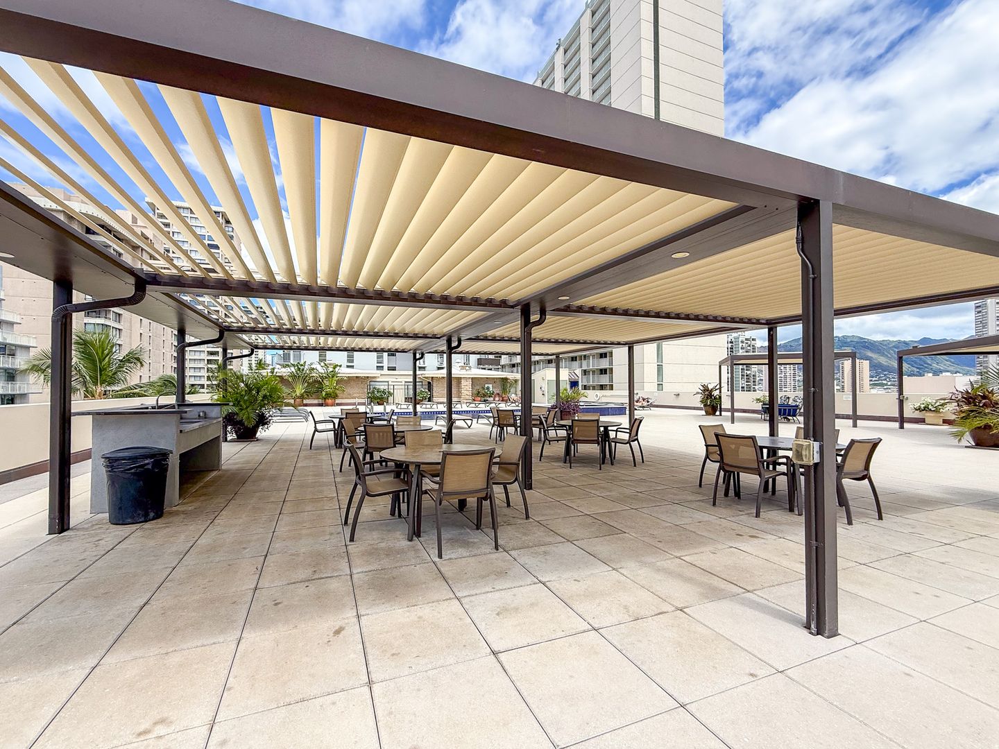 Grill area at LN2805