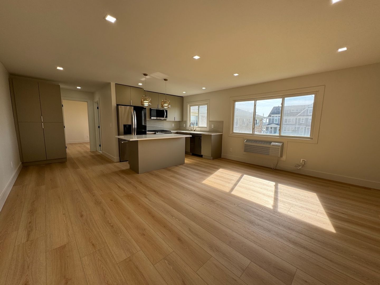 Belmar Apartment: 1 Ocean Ave