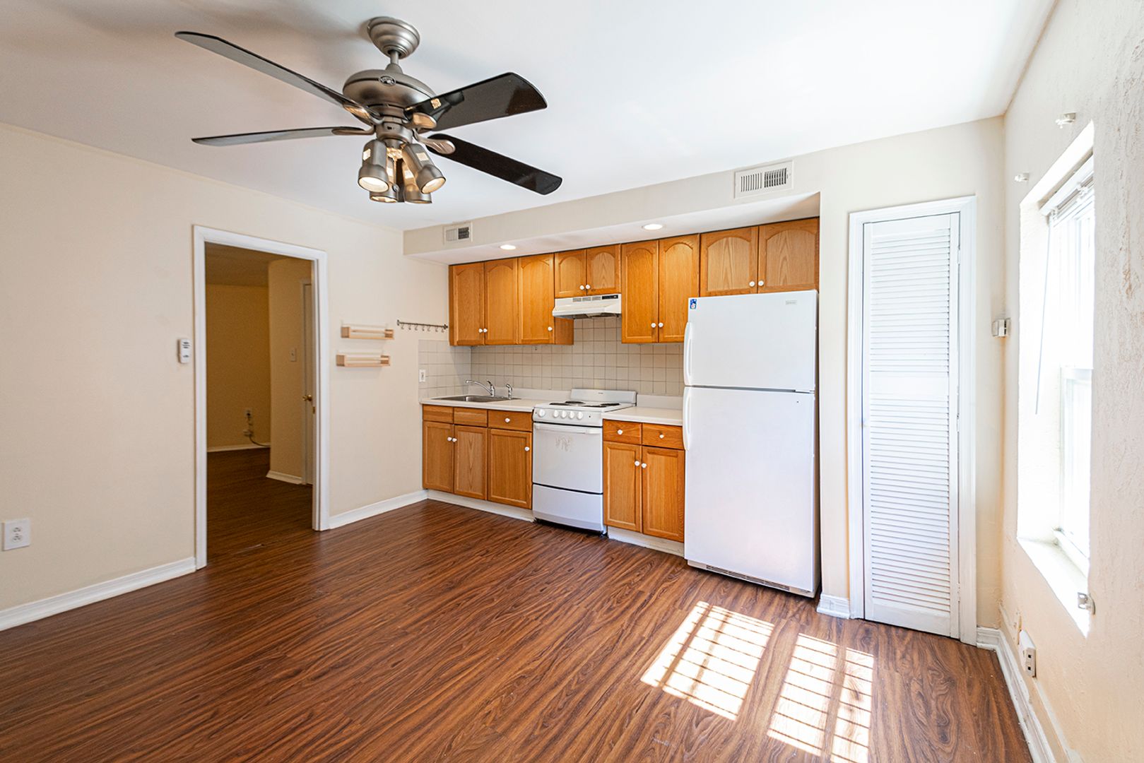 Philadelphia Apartment: 1635 E Passyunk Ave