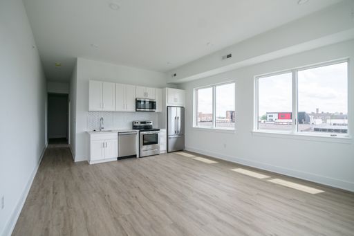 One Bedroom Graduate Hospital Apartment – photo 1