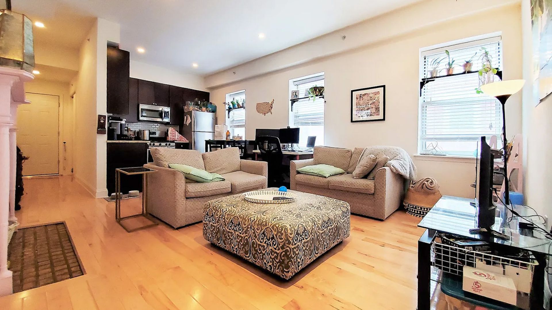 Philadelphia Apartment: 1311 Spruce Street