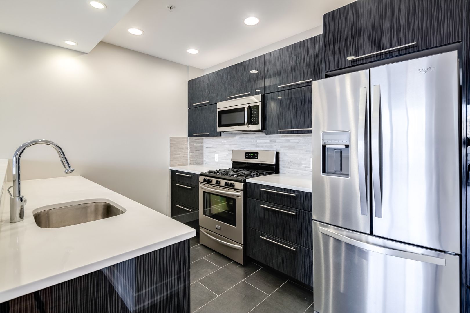 Philadelphia Apartment: 820 N 3rd St.