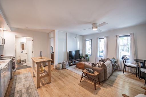 Two Bed Northern Liberties Apartment – photo 1