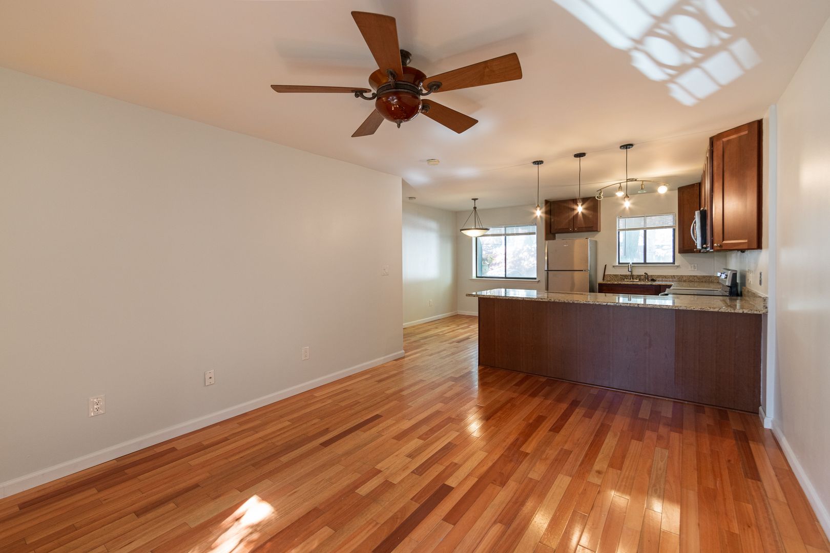 Philadelphia House: 1107 South Street, Unit B