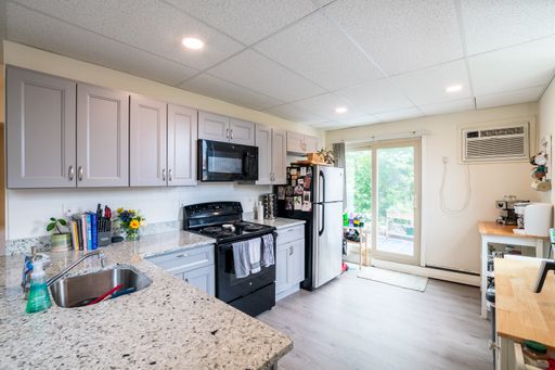 Three Bed East Passyunk Apt – photo 1