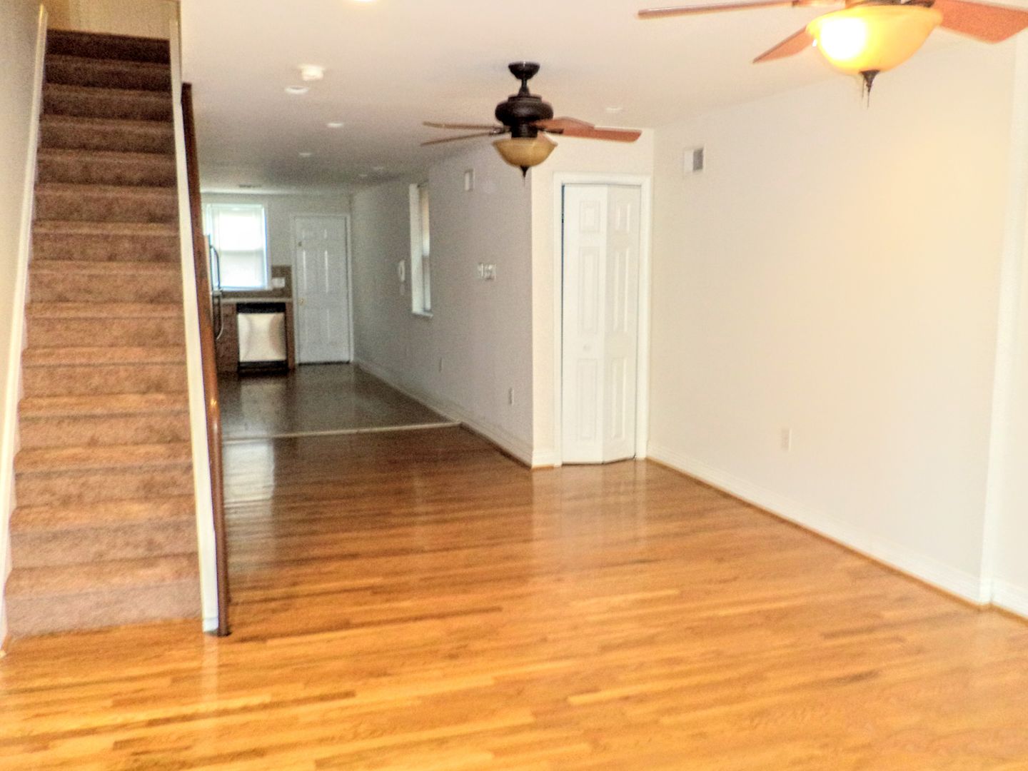 Philadelphia Apartment: 2312 Moore Street