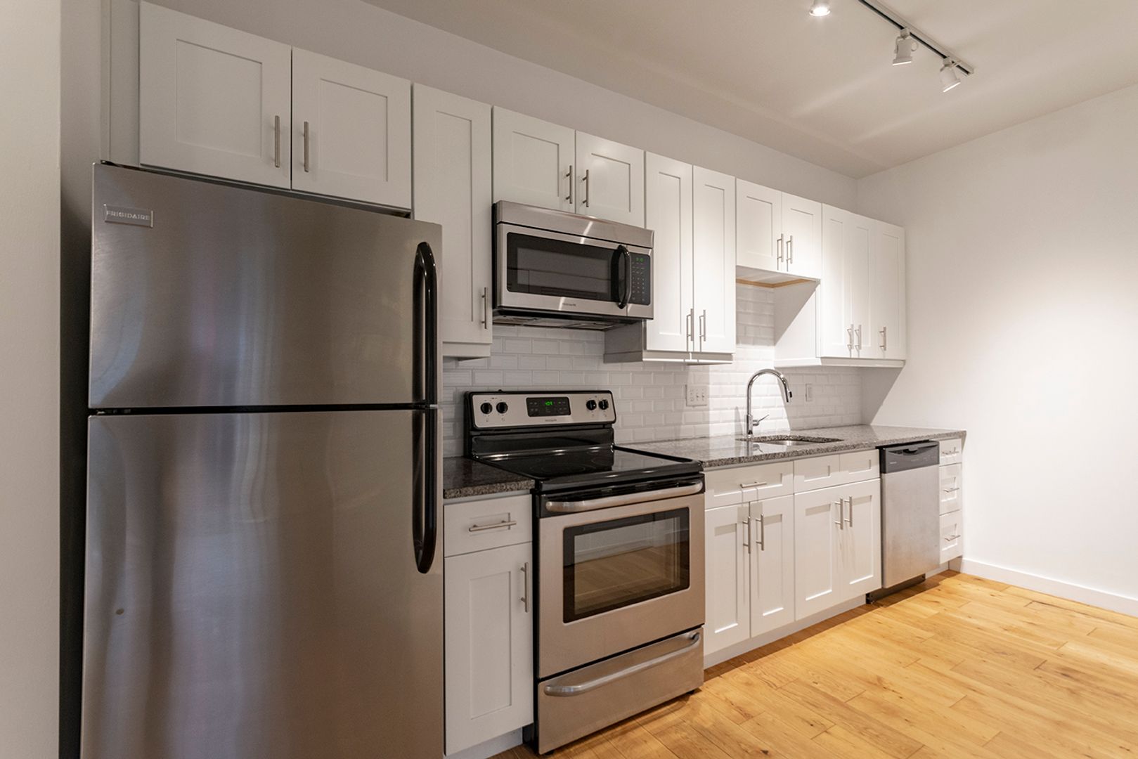 Philadelphia Apartment: 224 Church Street (259 Market)