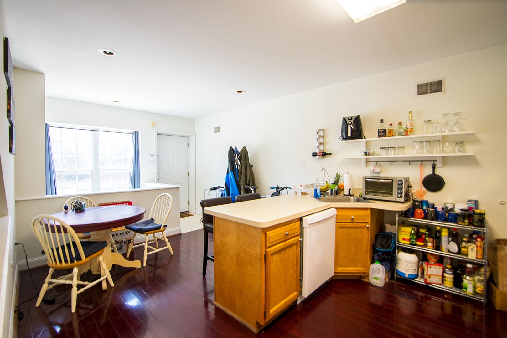 Philadelphia Apartment: 775 S 20th Street