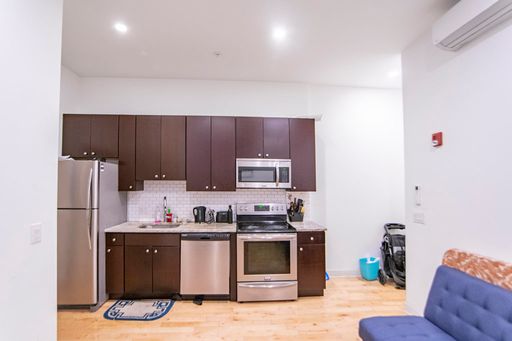 One Bed Washington Square West Apartment – photo 1