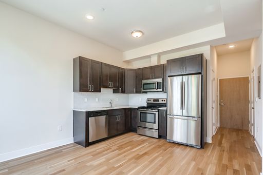 One Bed Graduate Hospital Apartment – photo 1