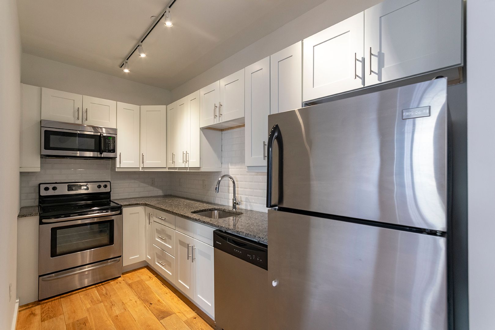 Philadelphia Apartment: 224 Church Street (259 Market)